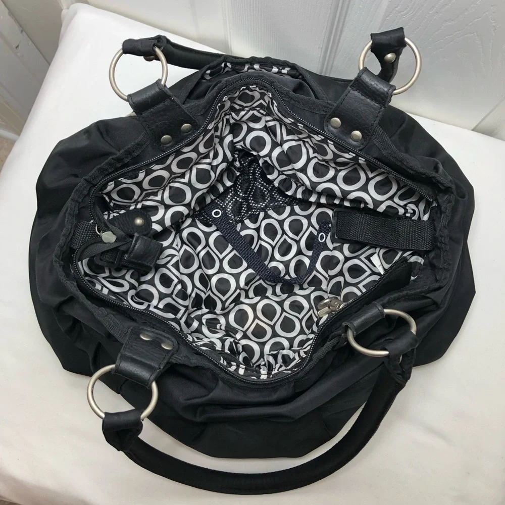 Carter's Nylon Black Multi Pocket Large Size Shoulder Diaper Bag & Changing Pad - Picture 11 of 16
